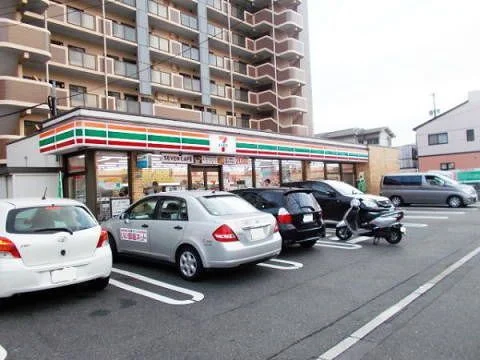 セブン小倉日明４丁目店まで300m