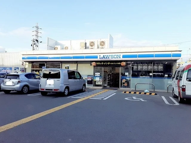 ローソン明石南貴崎店まで350m