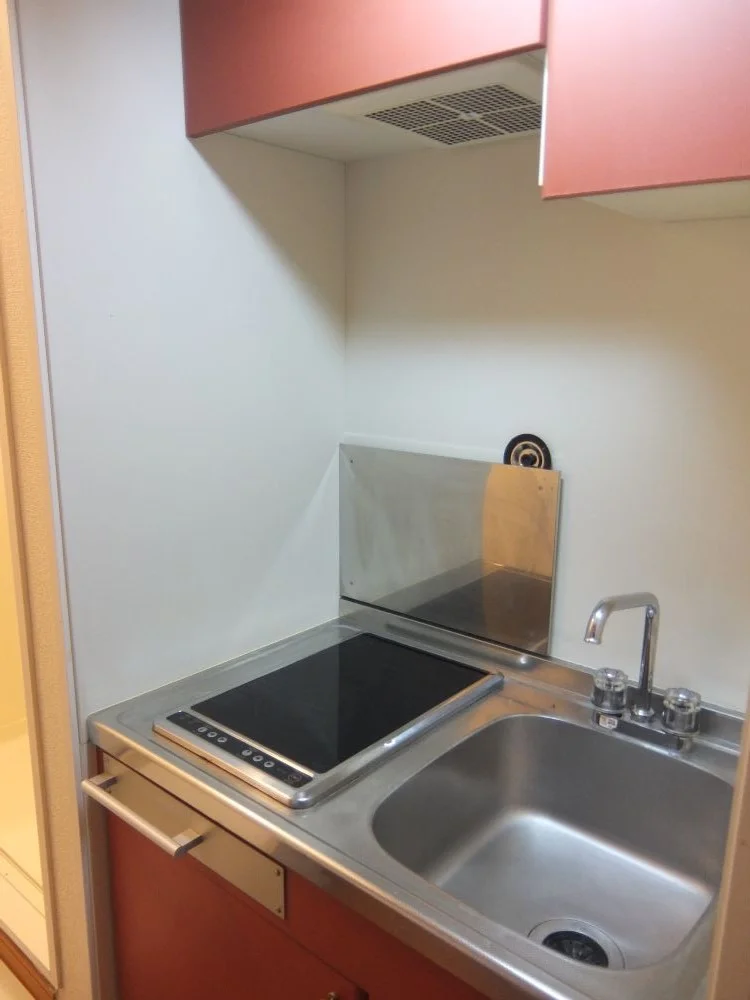 2口電気コンロのキッチン