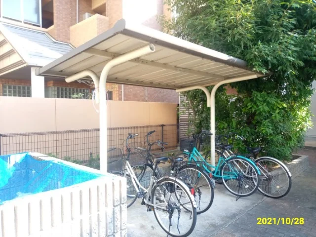 屋根付き駐輪場