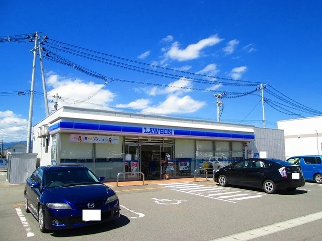 ローソン東根市役所前店まで210m