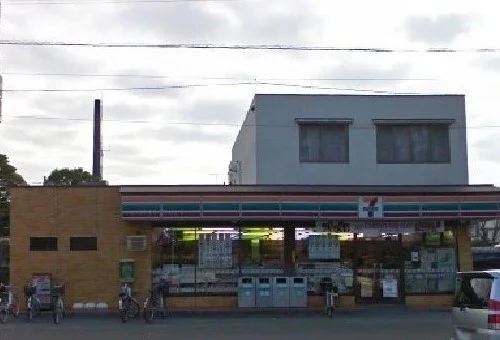 セブンイレブンまで240m