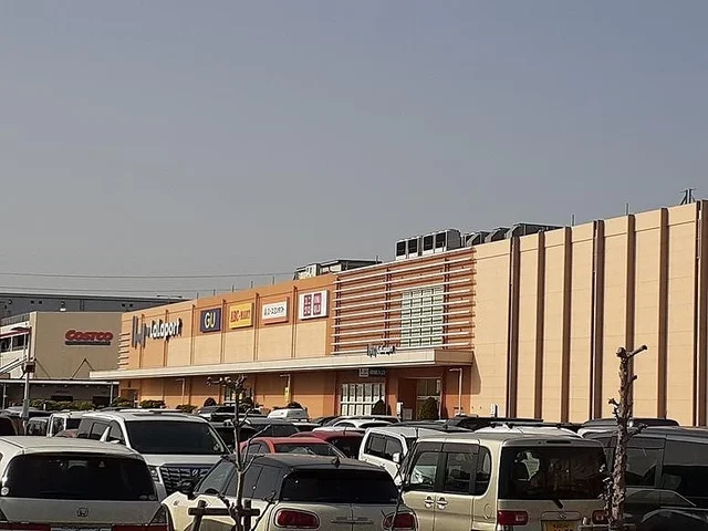 ららぽーと新三郷まで2000m