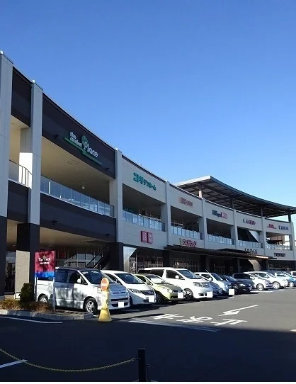 マーケットプレイスまで2600m