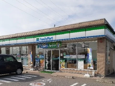 ファミリーマート富山茶屋町店まで400m