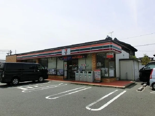 セブンイレブンまで1200m