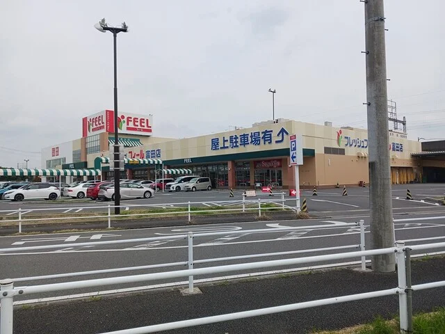 フィールまで800m