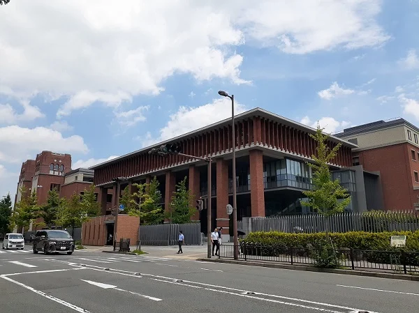 同志社大学まで999m