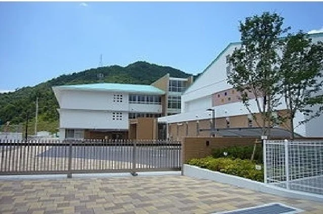 大芝小学校まで850m