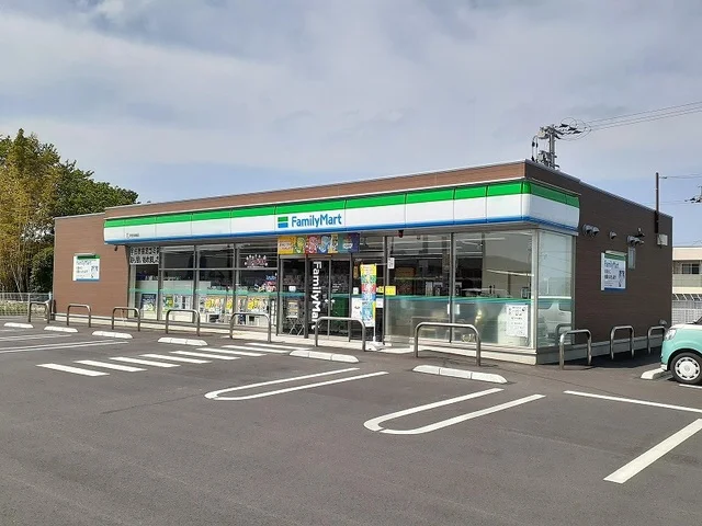 ファミリーマート 宇佐辛島店まで220m