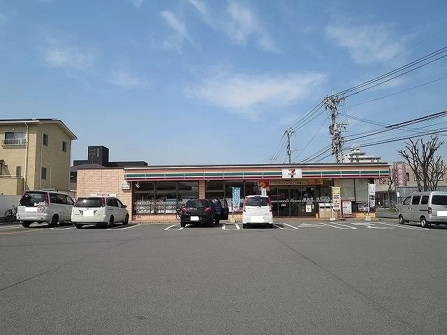セブンイレブンまで850m
