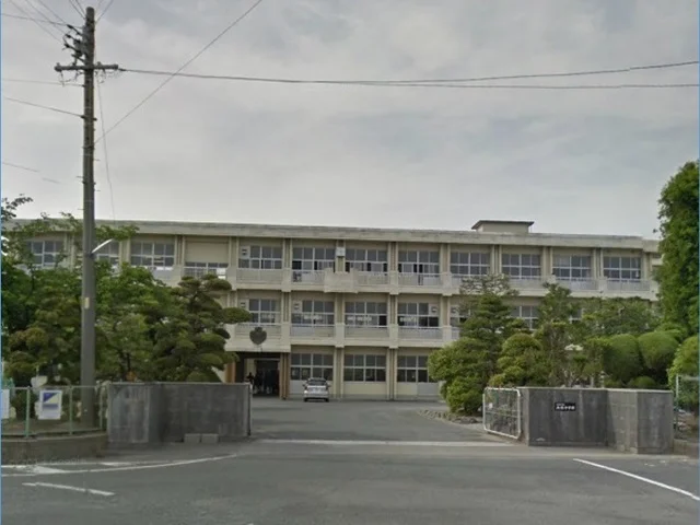 浜松市立北浜中学校まで1000m