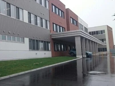 七飯町立大中山小学校まで1400m