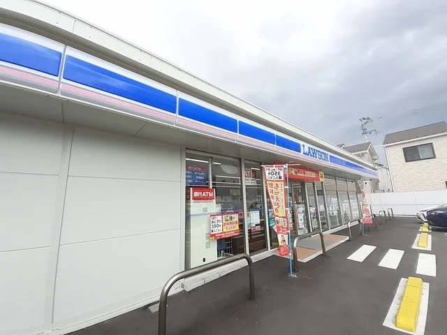 ローソン多賀城桜木一丁目店まで979m