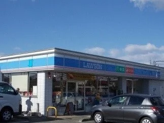 ローソン上尾上野店まで340m