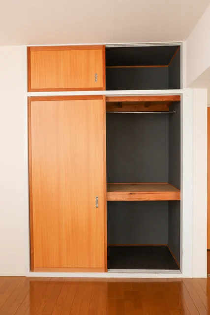 LDK・洋室に各収納完備