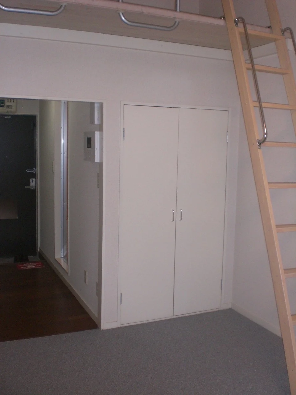 反転タイプがあります。