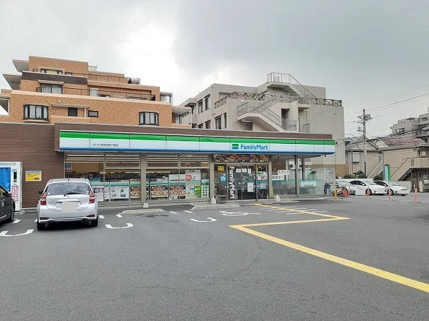 ファミマ　さいたま鈴谷4丁目店まで450m