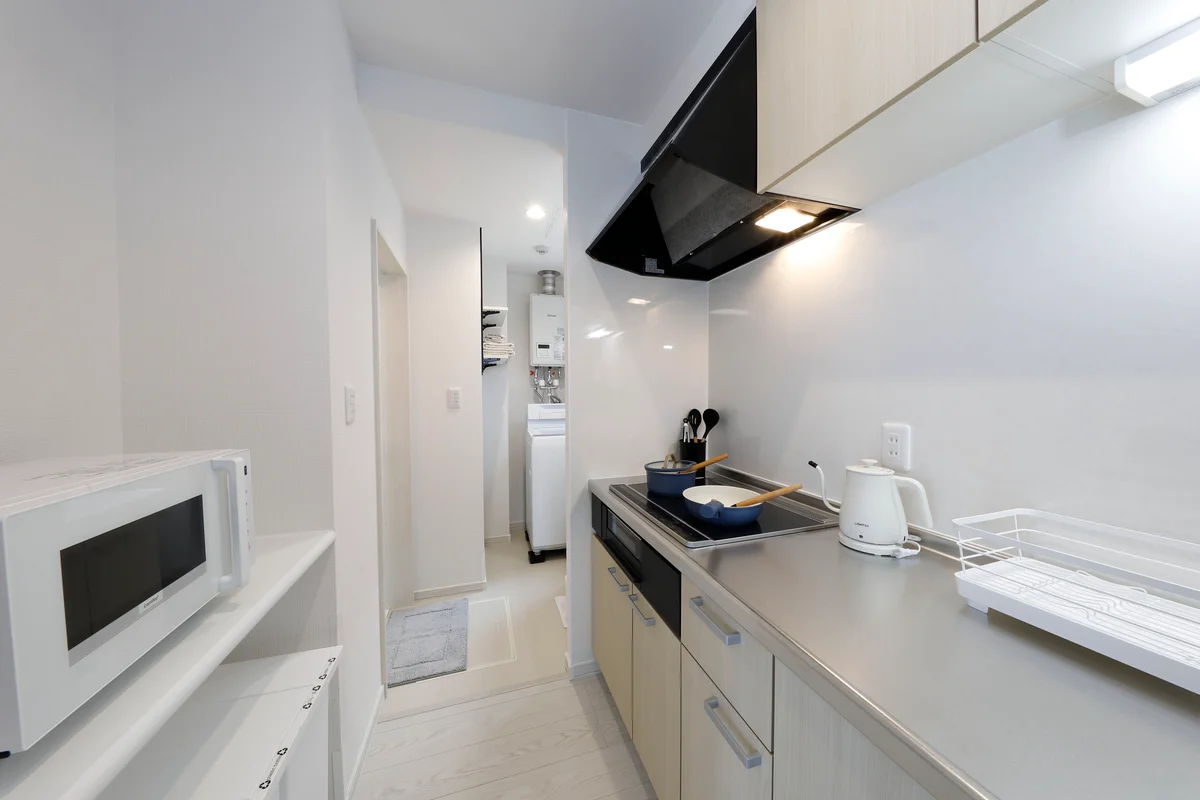 キッチンは広々としており、調理がしやすくなっています。