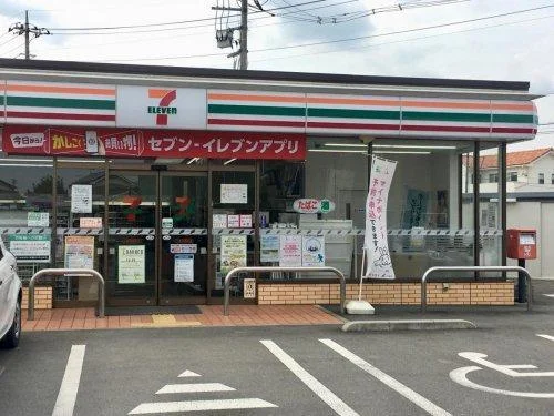 セブン-イレブン 上里神保原店まで750m