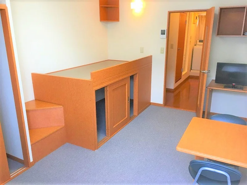 2階はフローリングのお部屋です