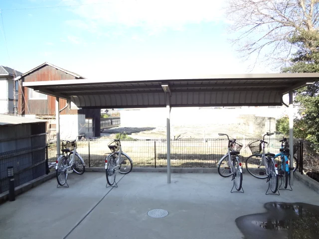 屋根付き駐輪場
