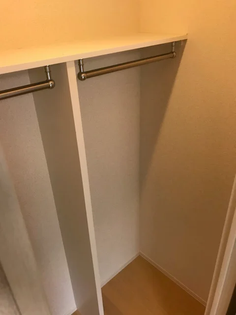 ウォークインタイプのクローゼットです！