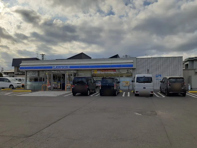 ローソン 弘前紺屋町店まで800m