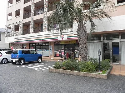 セブンイレブン柏高田店まで300m