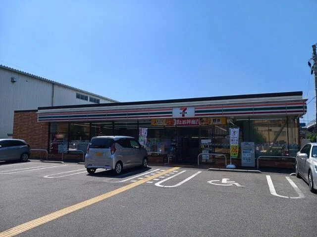 セブンイレブン 伏見北端町店まで400m