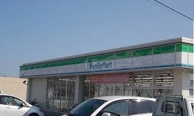 ファミリーマート様まで1200m