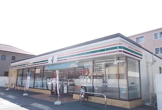 セブンイレブン今治片山3丁目店まで450m