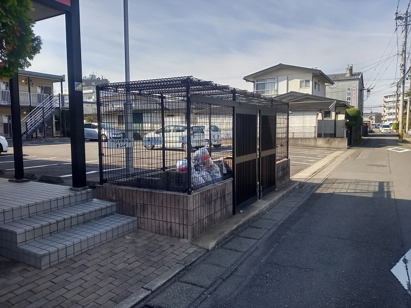 ゴミ捨て場