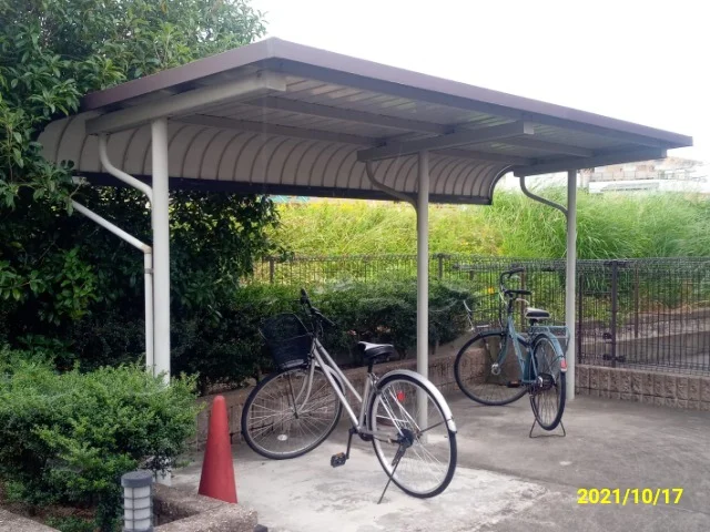 屋根付き駐輪場
