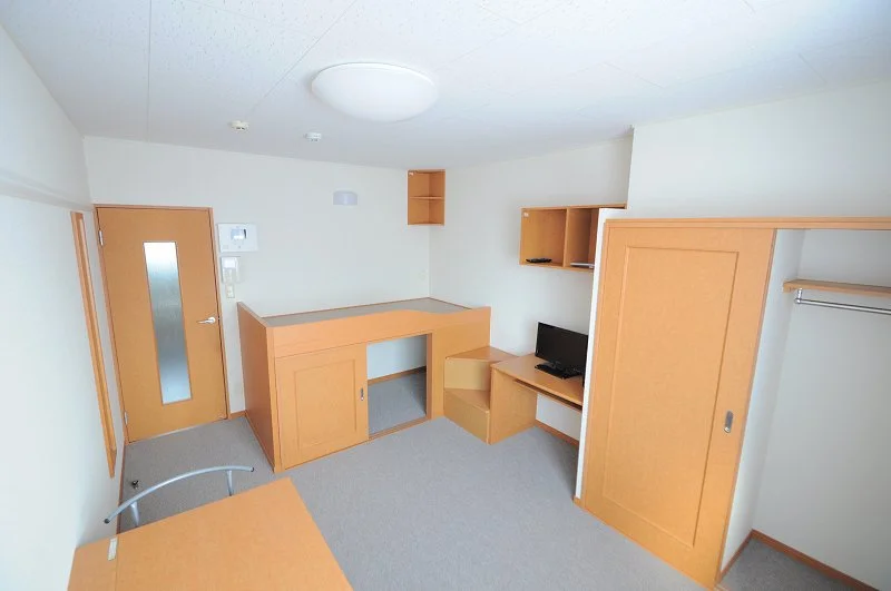 １Ｆ　フローリング　２Ｆ　カーペット