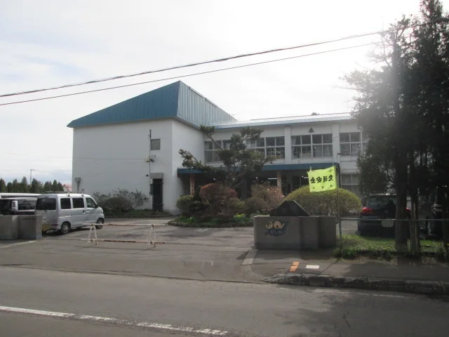 柏小学校まで1000m