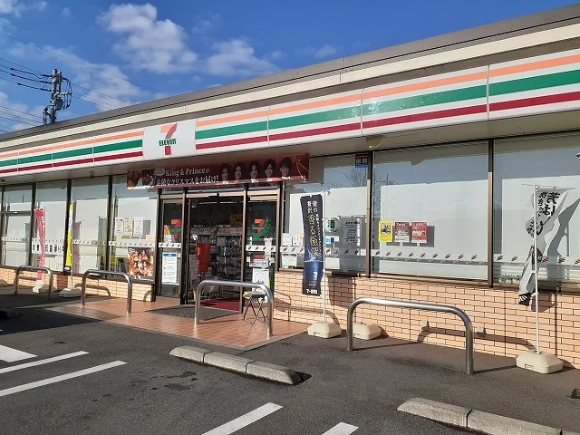 セブンイレブン宇都宮岩曽東店まで240m