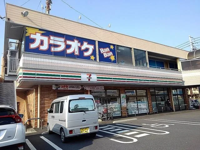 セブンイレブン東越谷３丁目店まで230m