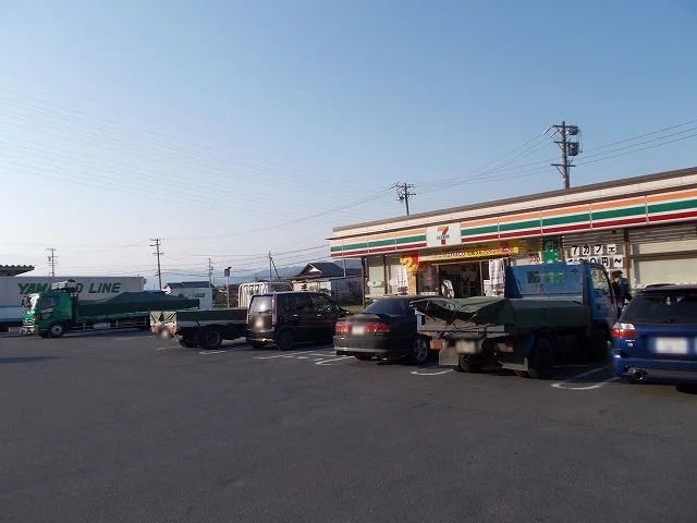 セブンイレブン  茅野安国寺店まで450m
