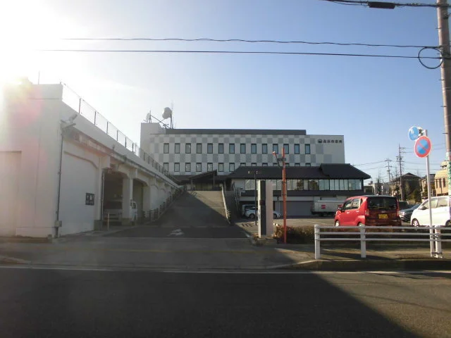 高浜市役所まで1300m