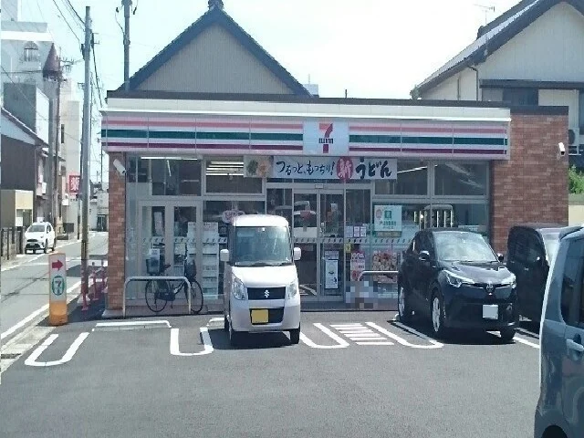 セブンイレブンまで800m