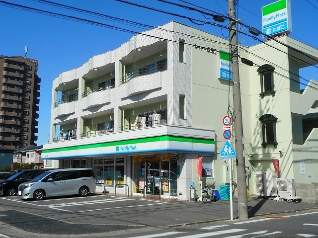 ファミリーマートまで280m