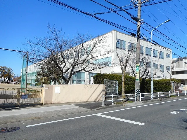 豊治小学校まで200m