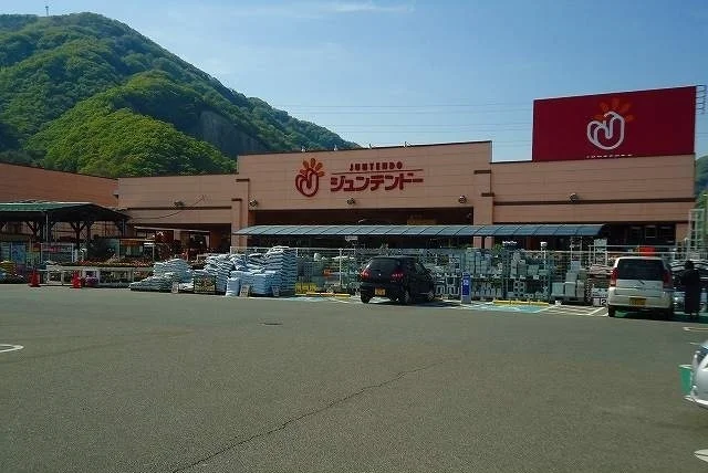 ジュンテンドーまで850m