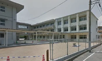 大歳小学校まで1200m