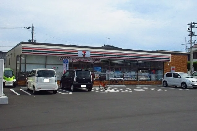 セブンイレブンまで600m