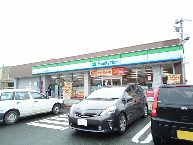 ファミリーマート都田テクノ店まで850m