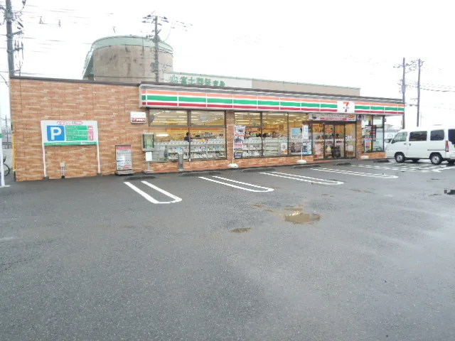 セブンイレブン　富士市青島町店まで550m