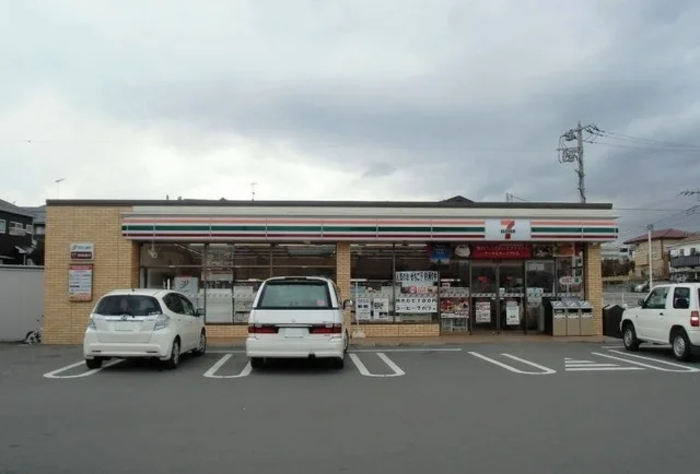 セブン-イレブン 御殿場湯沢店まで500m