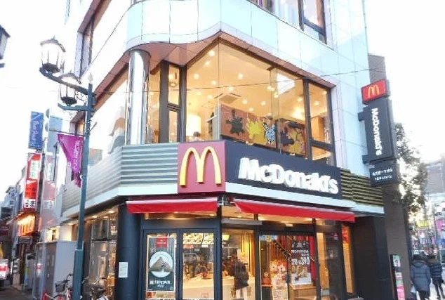 マクドナルドまで1100m